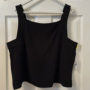 CeCe NWT Sleeveless Top 22-23”PTP, 22” long
